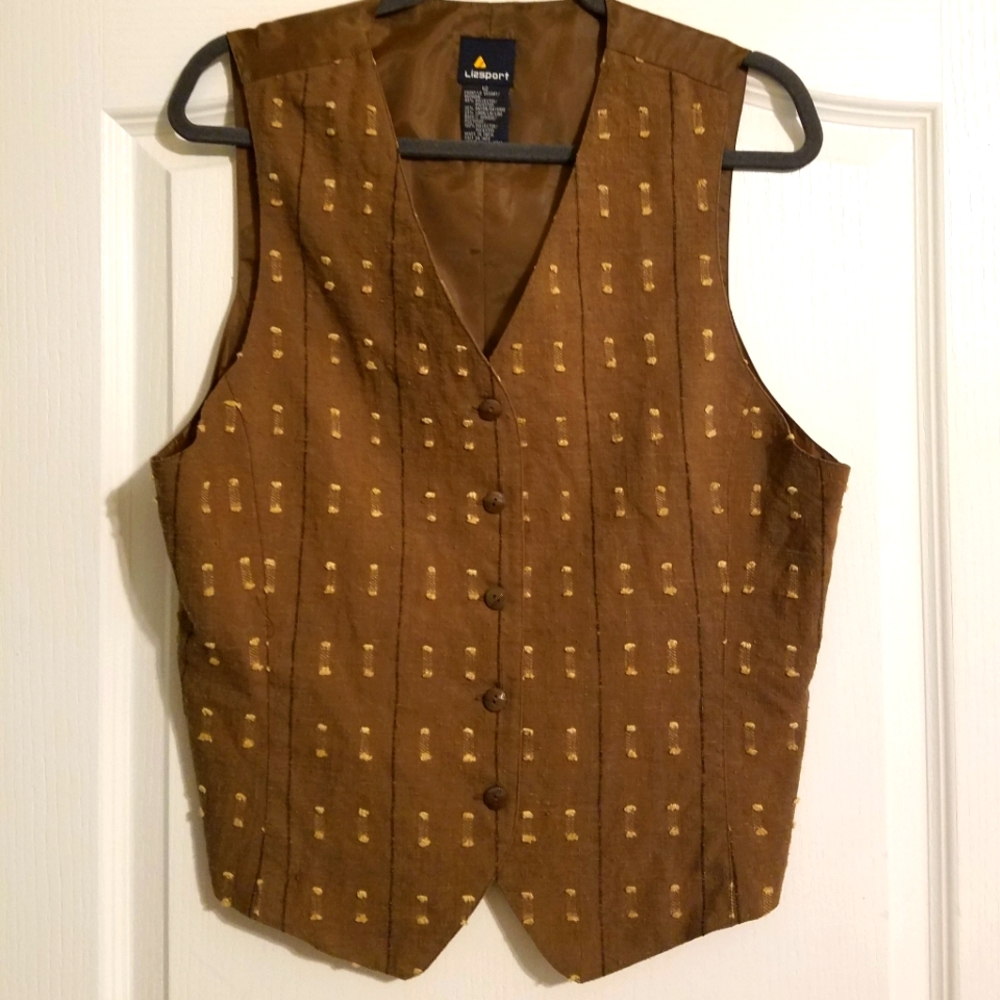 Liz sport ladies vest. Size 12